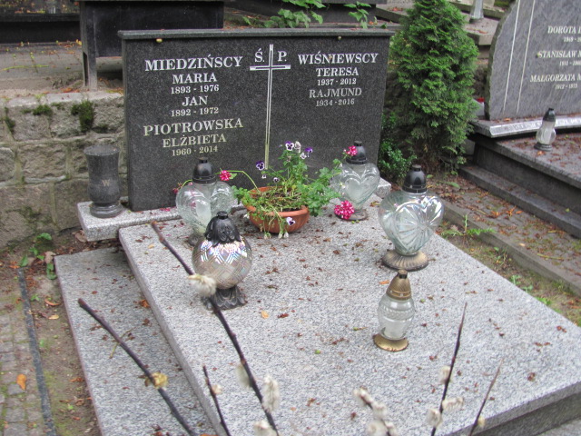Grób Elżbieta Piotrowska