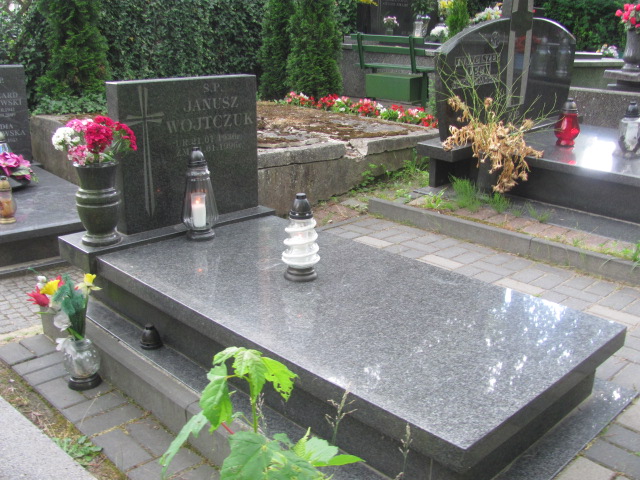 Grób Janusz Wojtczuk