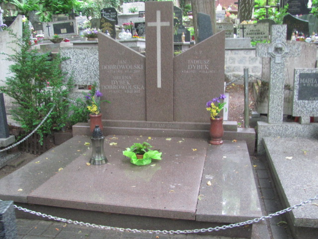 Grób MARIUSZ DYBEK