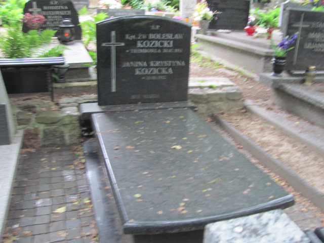 Grób JANINA KOZICKA