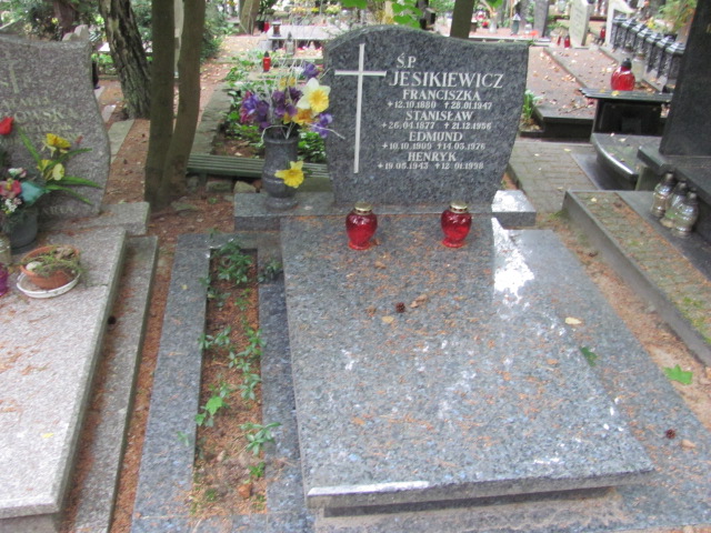 Grób Henryk Jesikiewicz
